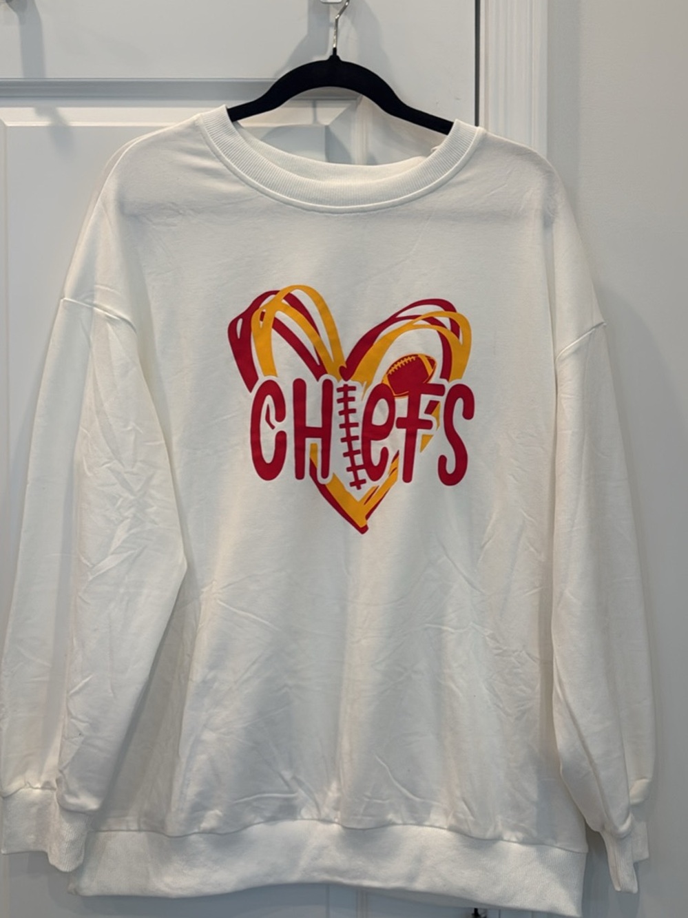 White Chiefs Heart Graphic Crewneck Sweatshirt